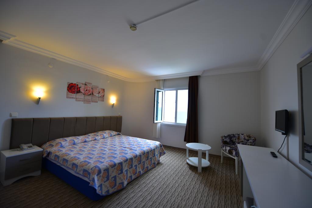 Alder Hotel Ayvalı エクステリア 写真