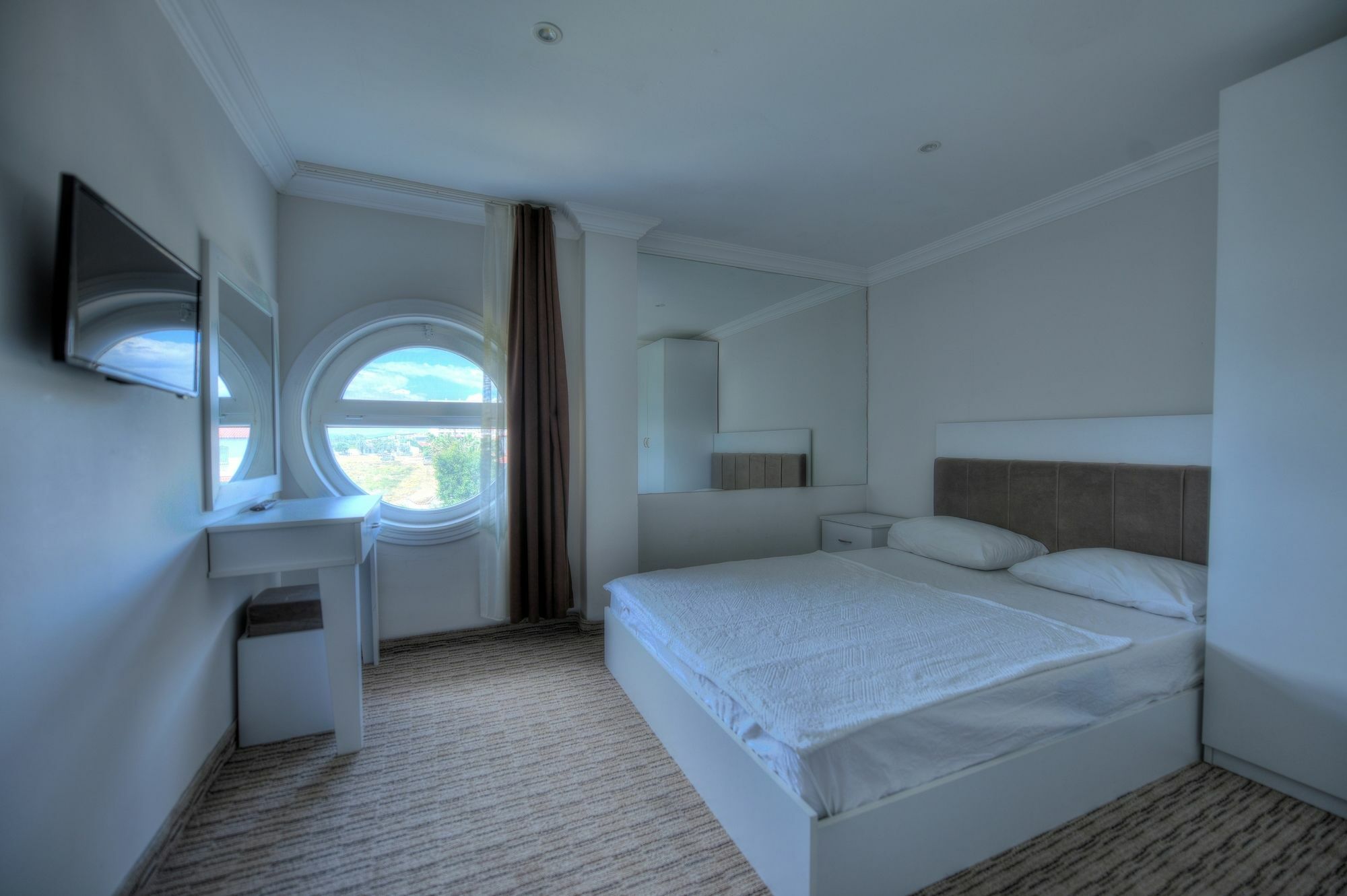 Alder Hotel Ayvalı エクステリア 写真