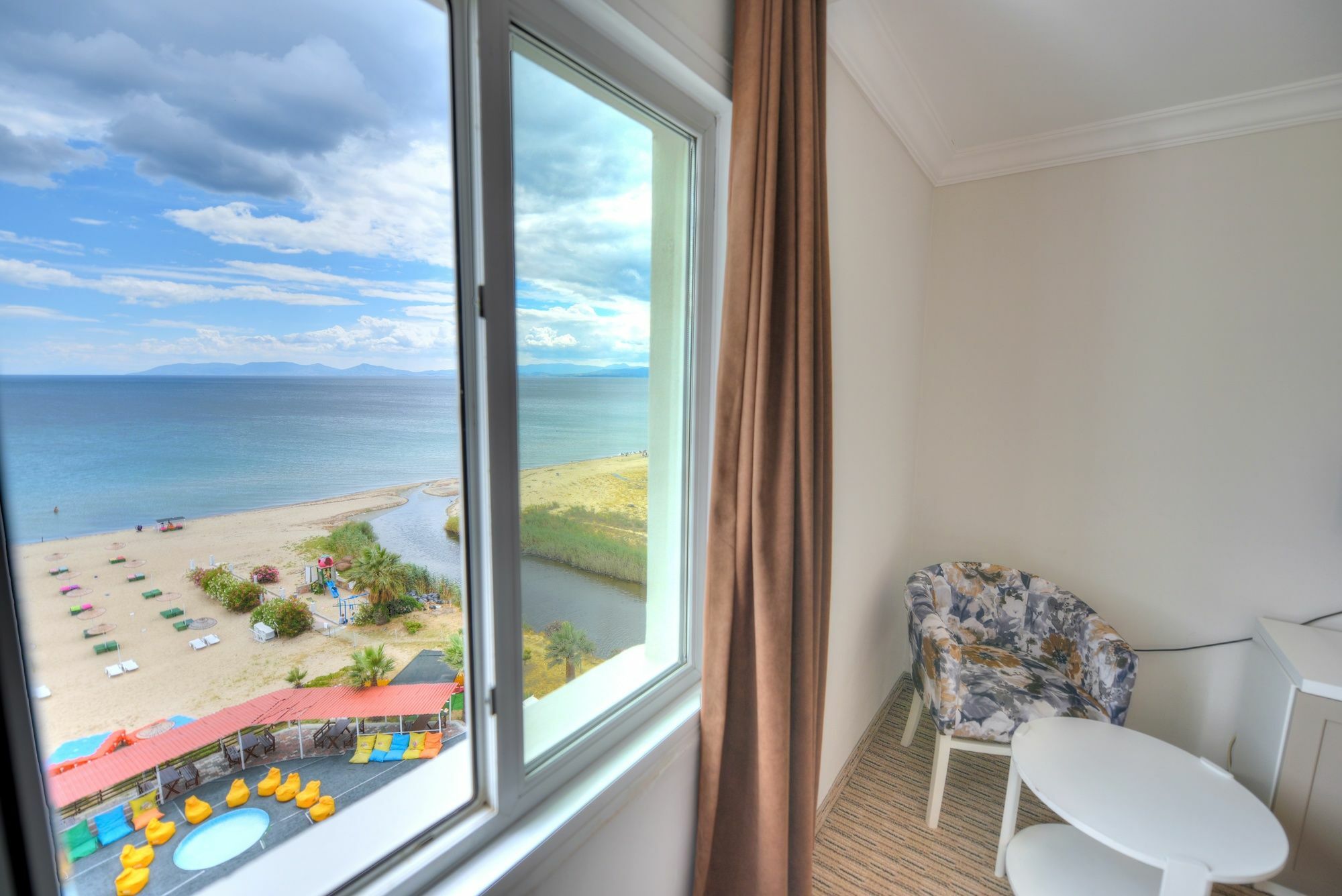 Alder Hotel Ayvalı エクステリア 写真